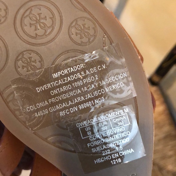 Guess wedge shoes size 5 1/2 color brown synthetic - Picture 5 of 6